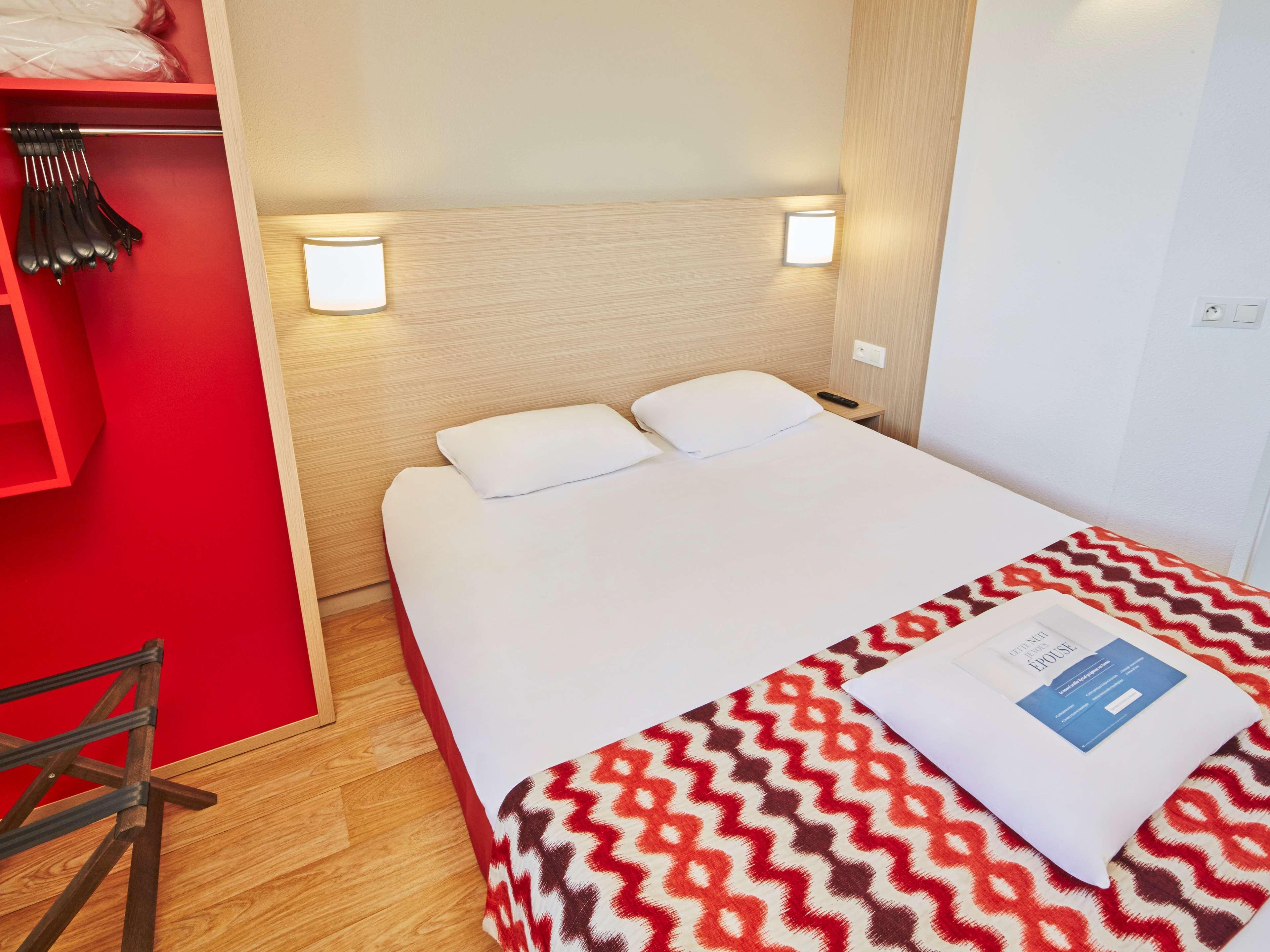 กีริอ๊าด รูออง ซุด - วาล เดอ เรย Hotel Val-de-Reuil ภายนอก รูปภาพ