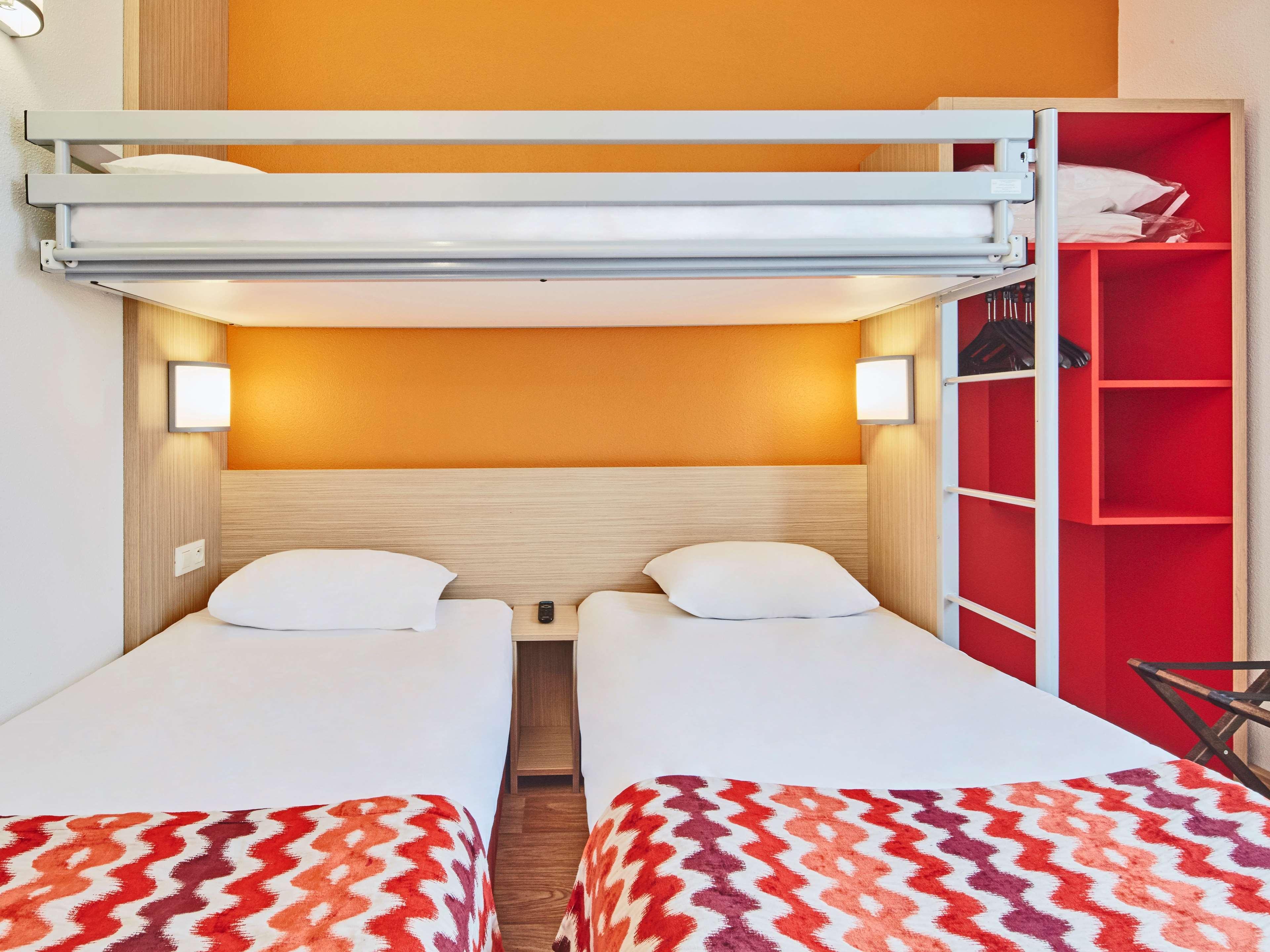 กีริอ๊าด รูออง ซุด - วาล เดอ เรย Hotel Val-de-Reuil ภายนอก รูปภาพ