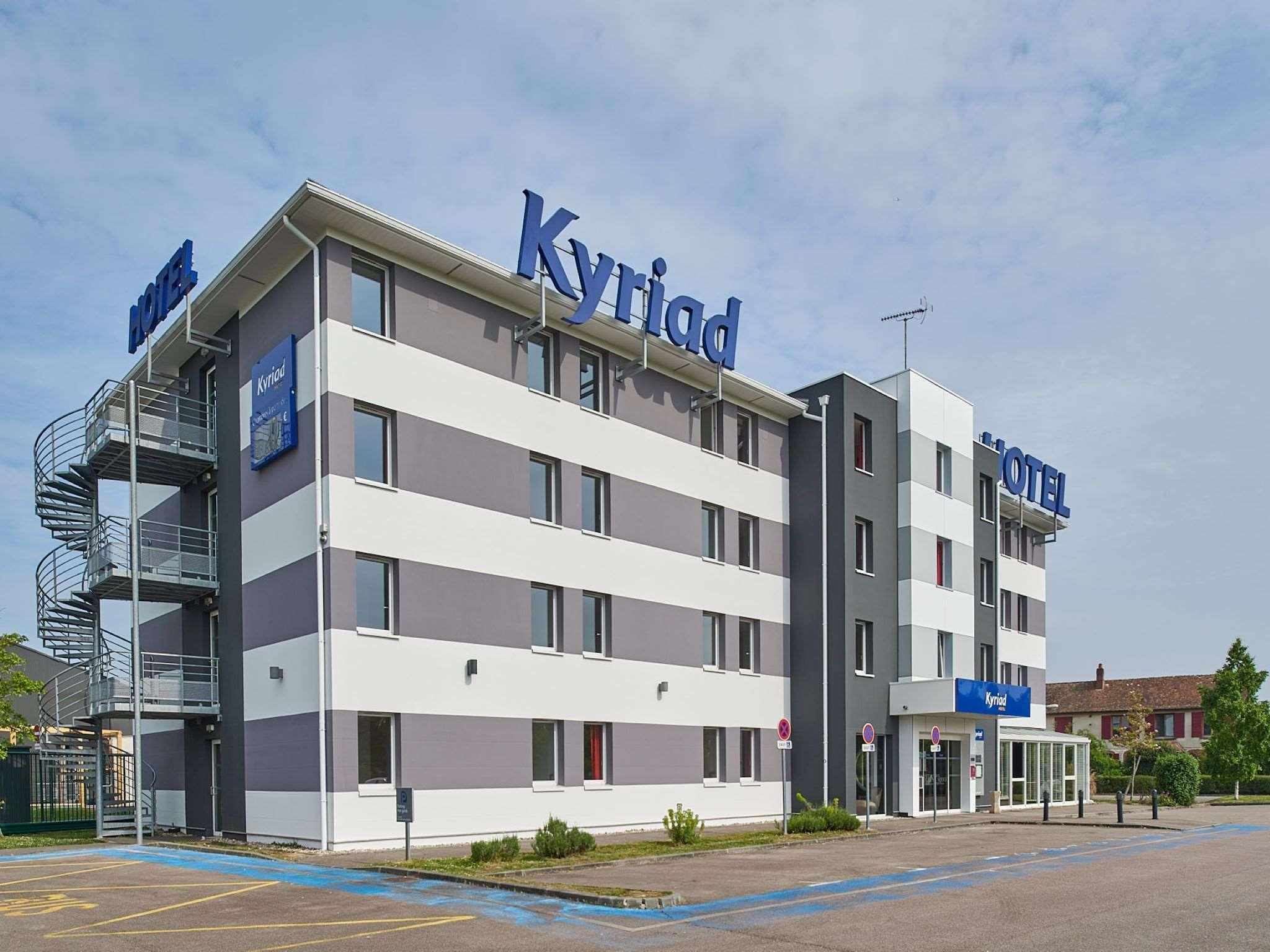 กีริอ๊าด รูออง ซุด - วาล เดอ เรย Hotel Val-de-Reuil ภายนอก รูปภาพ