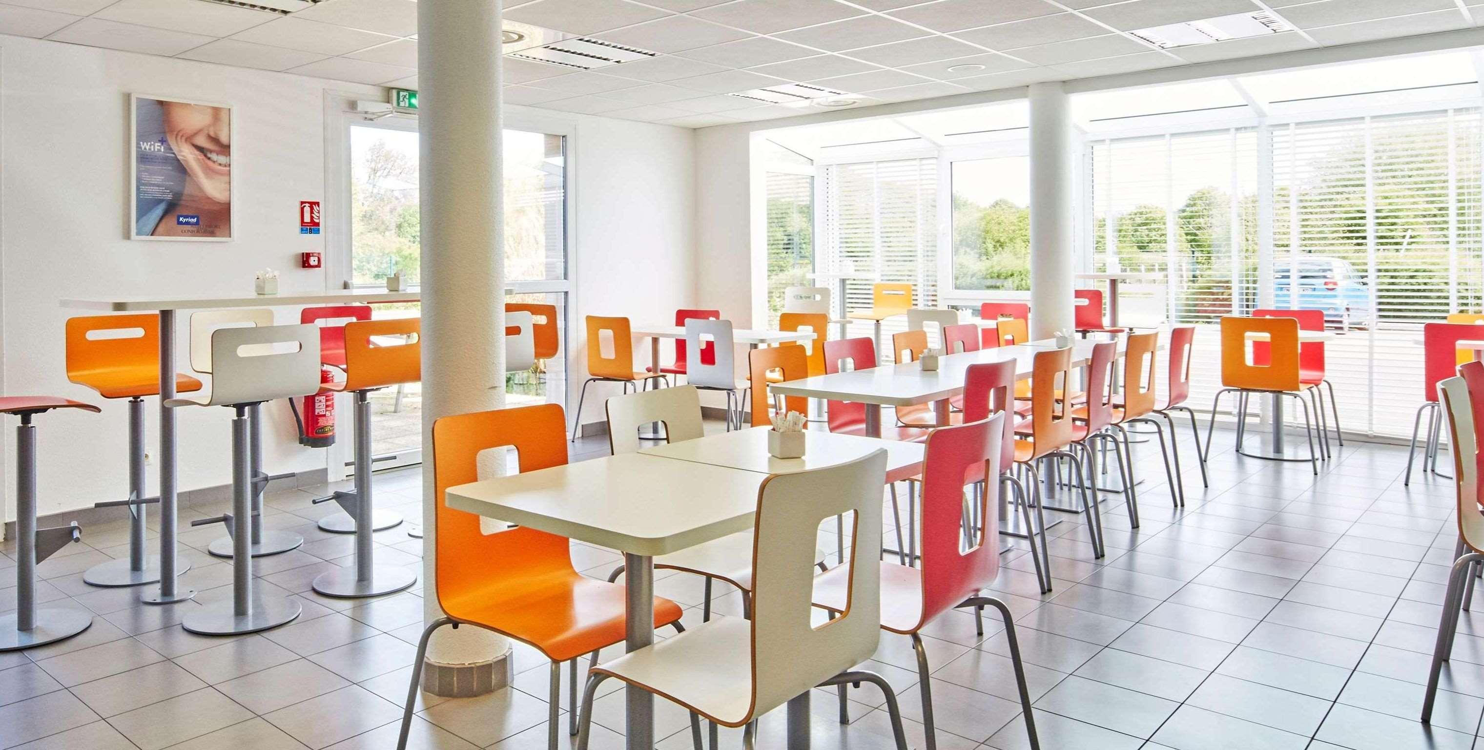 กีริอ๊าด รูออง ซุด - วาล เดอ เรย Hotel Val-de-Reuil ภายนอก รูปภาพ