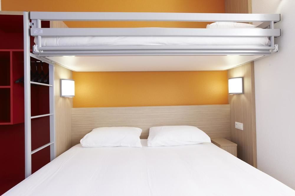 กีริอ๊าด รูออง ซุด - วาล เดอ เรย Hotel Val-de-Reuil ภายนอก รูปภาพ